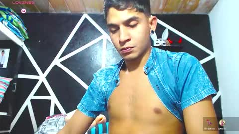 Snapshot of angel_latinboy chatting on October 7, 7:44 pm Angel online show from October 7, 7:44 pm