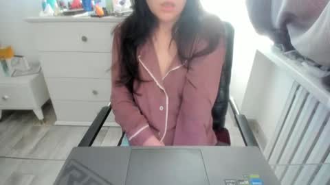 Snapshot of angel_lee__ chatting on January 4, 4:12 am angel_lee__ online show from January 4, 4:12 am