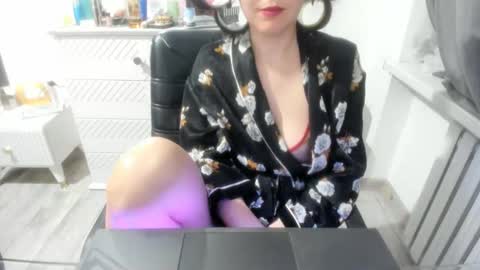 Snapshot of angel_lee__ chatting on January 9, 1:45 pm angel_lee__ online show from January 9, 1:45 pm