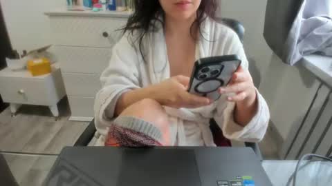 Snapshot of angel_lee__ chatting on January 28, 10:56 am angel_lee__ online show from January 28, 10:56 am