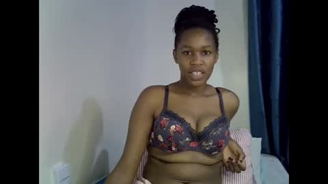 angel_mia5 online show from March 15, 7:53 pm