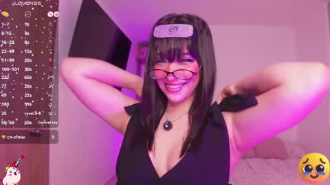 Snapshot of angel_rouse_1 chatting on October 9, 1:58 am Angel online show from October 9, 1:58 am