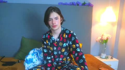 Snapshot of angel_shiny chatting on February 10, 3:13 am Angel online show from February 10, 3:13 am