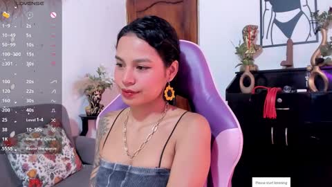 Snapshot of angel_smile18 chatting on October 11, 4:05 pm angel online show from October 11, 4:05 pm