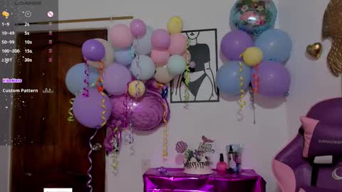 Snapshot of angel_smile18 chatting on October 26, 2:39 am angel online show from October 26, 2:39 am