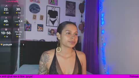 Snapshot of angel_smile18 chatting on June 20, 12:47 am angel online show from June 20, 12:47 am