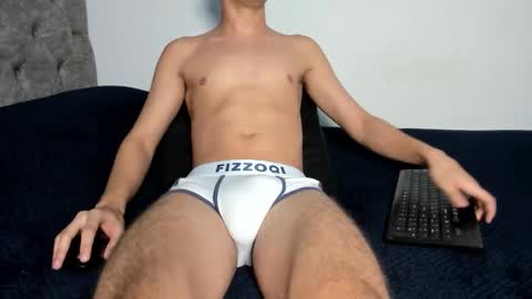 Snapshot of angel_sunshine chatting on September 25, 7:34 am Angel online show from September 25, 7:34 am