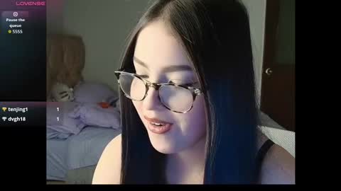 Sweet Angel  online show from March 16, 1:33 am