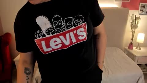 Snapshot of angel_velvet_ chatting on October 25, 11:07 am angel_velvet_ online show from October 25, 11:07 am