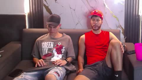 angel_villareal_ online show from February 7, 7:45 am