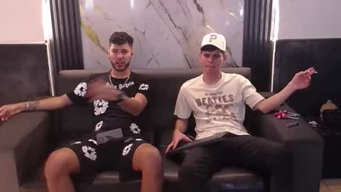 angel_villareal_ online show from March 16, 4:29 am