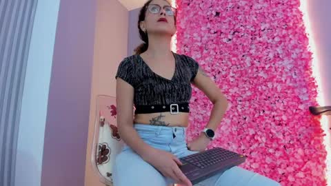 Snapshot of angela_donnato chatting on January 11, 10:19 am A N G E LA.  online show from January 11, 10:19 am