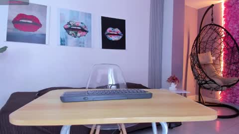 Snapshot of angela_donnato chatting on September 22, 3:19 am A N G E LA.  online show from September 22, 3:19 am