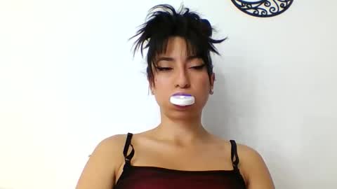 Snapshot of angela_mis chatting on April 30, 9:41 pm Angela online show from April 30, 9:41 pm