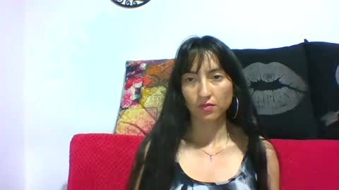 Snapshot of angela_mis chatting on July 16, 12:27 am Angela online show from July 16, 12:27 am