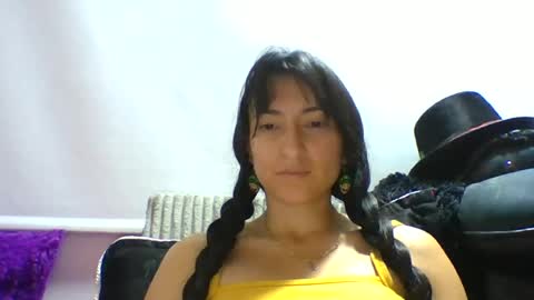 Snapshot of angela_mis chatting on July 27, 10:28 pm Angela online show from July 27, 10:28 pm