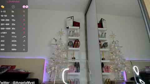 Angela online show from December 20, 9:32 am