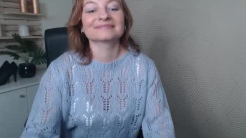 Snapshot of angela_samt chatting on November 13, 7:07 am Angela online show from November 13, 7:07 am