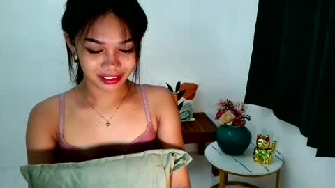 angela_star888 online show from November 27, 6:32 pm