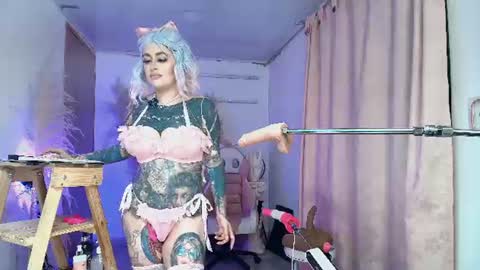 Angela Cianuro online show from June 21, 3:20 am