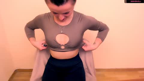 Alice online show from December 18, 2:06 pm