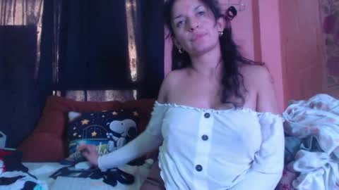 Angela online show from April 21, 1:39 pm