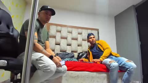 Angel And Cris online show from September 13, 12:16 pm