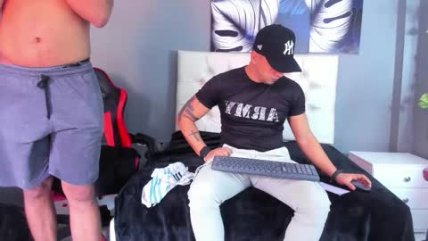 Angel And Cris online show from September 27, 12:43 pm