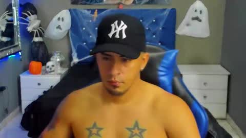 Angel And Cris online show from October 27, 12:20 pm