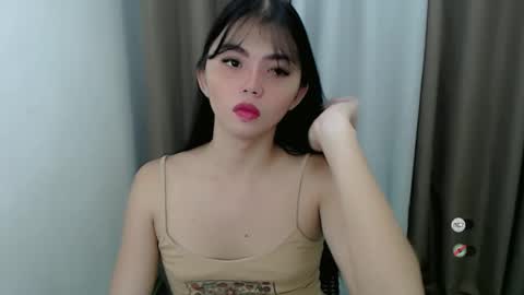Snapshot of angelari_slut chatting on January 29, 5:40 am angelari_slut online show from January 29, 5:40 am
