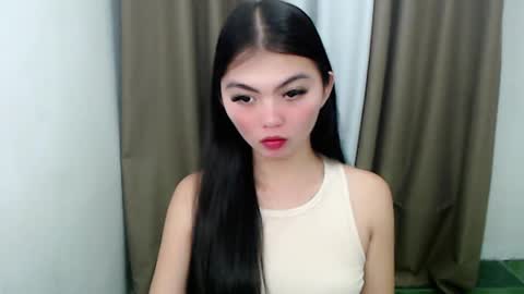 Snapshot of angelari_slut chatting on March 1, 7:19 am angelari_slut online show from March 1, 7:19 am
