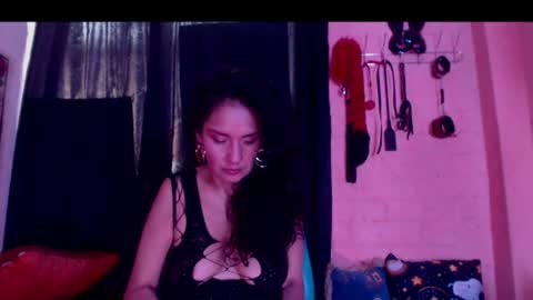 Snapshot of angelataysonvip chatting on July 1, 4:07 pm angelataysonvip online show from July 1, 4:07 pm