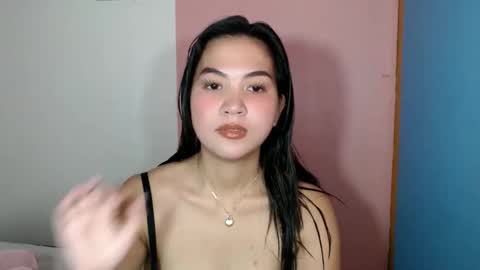 Snapshot of angelavida chatting on September 11, 2:55 am angel- i am new here please do understand that i only get naked on private room thank you online show from September 11, 2:55 am