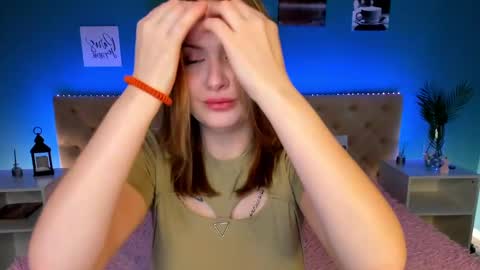 Snapshot of angelawallace chatting on February 6, 8:18 am angelawallace online show from February 6, 8:18 am