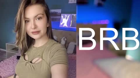 Snapshot of angelawallace chatting on February 6, 11:21 am angelawallace online show from February 6, 11:21 am