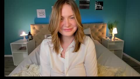 Snapshot of angelawallace chatting on February 7, 2:47 pm angelawallace online show from February 7, 2:47 pm