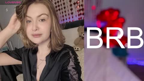 Snapshot of angelawallace chatting on February 13, 11:17 am angelawallace online show from February 13, 11:17 am