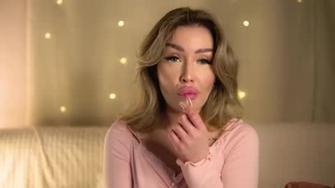 Snapshot of angelbengs chatting on February 9, 10:53 am Hi my name is Anny HOT PVT IS OPEN MY FAV PATTER IS 57 online show from February 9, 10:53 am