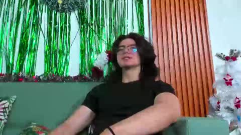 Angel Bennet online show from December 21, 6:41 am