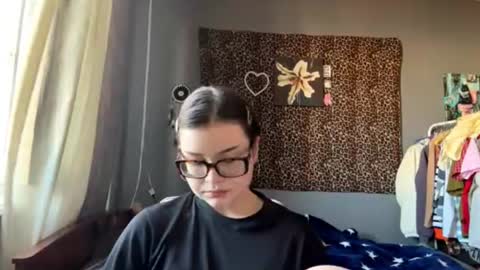 angelcatier online show from June 28, 3:29 pm