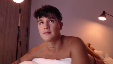 Angel online show from February 9, 2:06 am