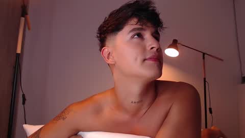 Angel online show from March 3, 11:14 pm