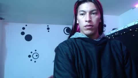 Snapshot of angele_johnson chatting on February 13, 2:23 am angele online show from February 13, 2:23 am