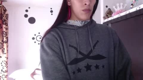 Snapshot of angele_johnson chatting on March 7, 11:27 pm angele online show from March 7, 11:27 pm