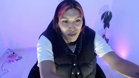 Snapshot of angele_johnson chatting on September 26, 10:25 pm angele online show from September 26, 10:25 pm