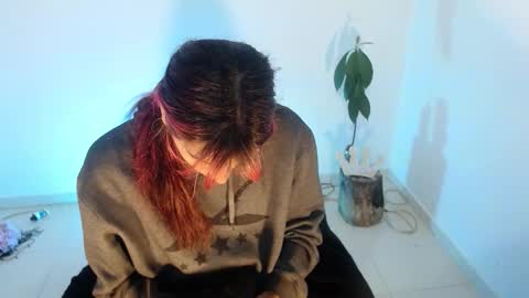 Snapshot of angele_johnson chatting on November 21, 7:23 pm angele online show from November 21, 7:23 pm