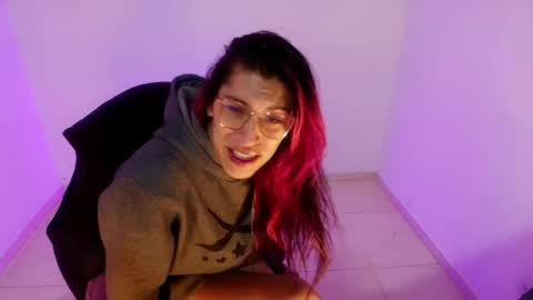angele online show from April 22, 7:15 pm