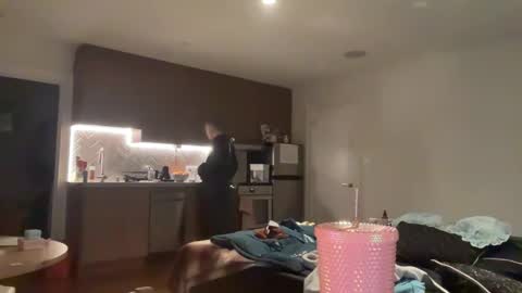 Snapshot of angeleleven11 chatting on January 19, 3:32 pm angeleleven11 online show from January 19, 3:32 pm