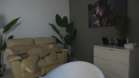 annita online show from November 28, 4:53 pm