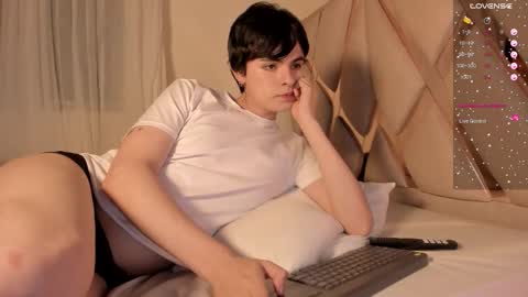 Snapshot of angelfiore chatting on March 7, 3:47 am Angel Fiore online show from March 7, 3:47 am